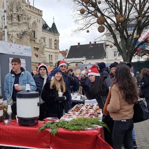 Charitypunsch & Streetfoodstand